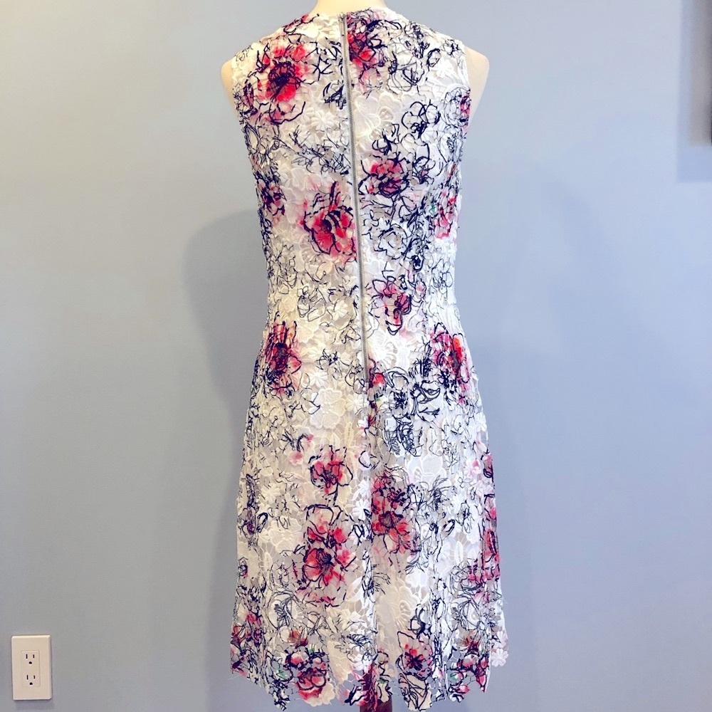 T Tahari lace floral dress - Picture 4 of 5
